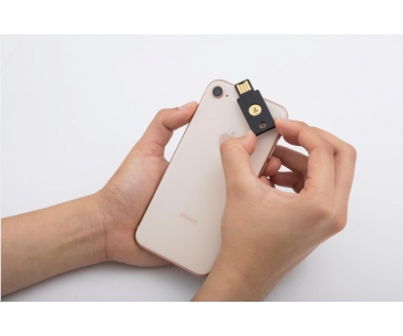 YubiKey 5 NFC - USB-A,  klíč/token s vícefaktorovou autentizaci (NFC), podpora OpenPGP a Smart Card (2FA)