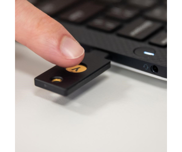 Security Key C NFC - USB-C, podporující vícefaktorovou autentizaci (NFC), podpora FIDO2 U2F, voděodolný